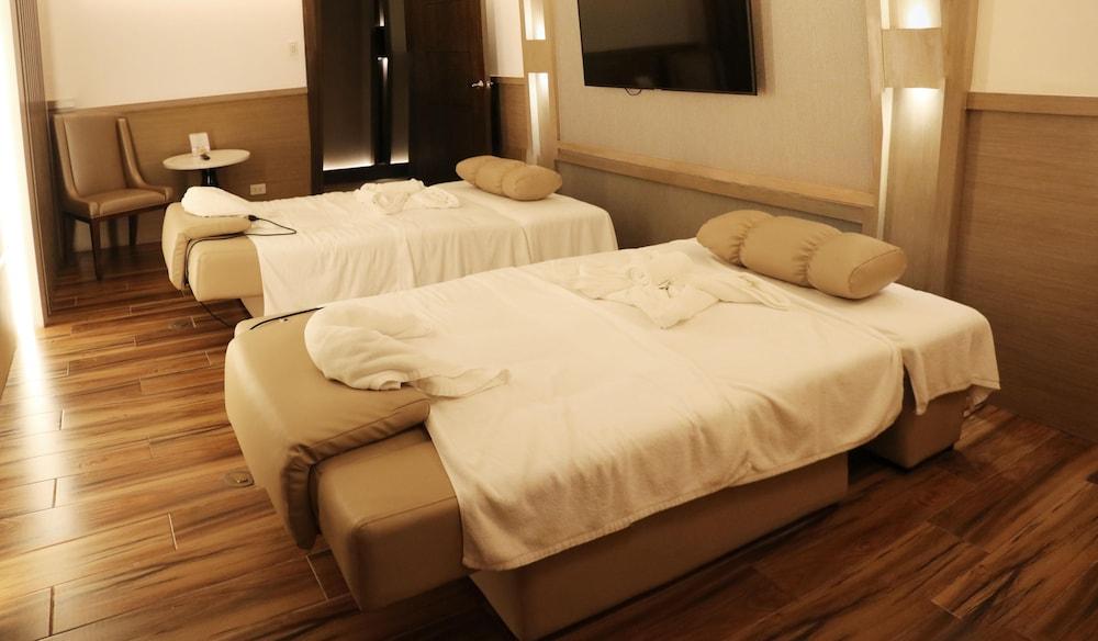 Rizal Park Hotel Manila Bagian luar foto