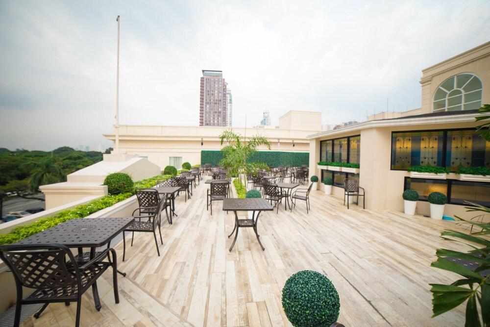 Rizal Park Hotel Manila Bagian luar foto