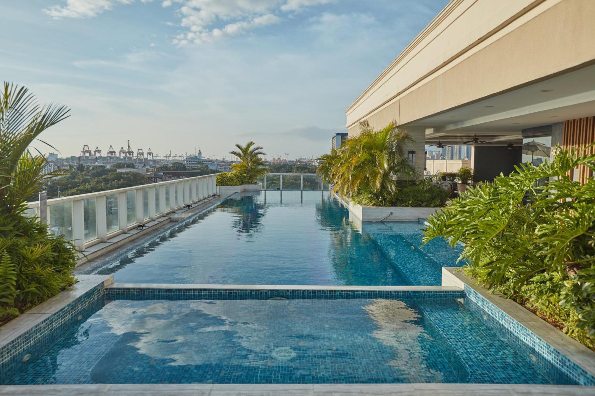Rizal Park Hotel Manila Bagian luar foto
